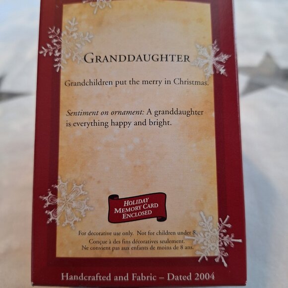 Hallmark GRANDDAUGHTER Keepsake Ornament Handcrafted Scarf Hat Shelf QXG5571 - Picture 2 of 8
